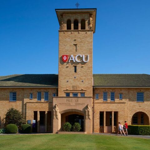 Học bổng Australian Catholic University 4